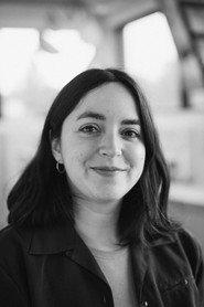 Mérédith Gonzalez-Bayard as Restaurant Guest in Mango Lemon Soda 2022
