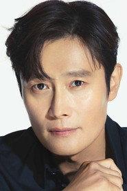 Lee Byung-hun as Han Cho Bai in RED 2 2013