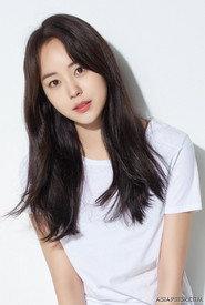 Yoo Ye-bin as Ye-jin in Bodyguard 2020
