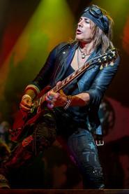 Ryan Roxie as Self - Guitar in Alice Cooper: Brutally Live 2000