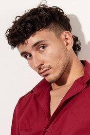 Asier Albertos as Raúl in Historia de un Verano 2023