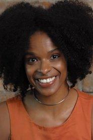 Vaneza Oliveira as Sônia in Kairo 2018