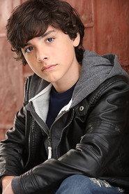 Hunter Payton as Patrick Douglas in The Joneses Unplugged 2017