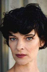 Sarah Hostettler as Amanda Tanner in Vagenda Stories 2019