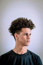 Douglas Oliveira as in Vovó 2022