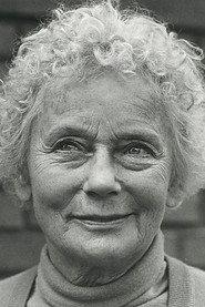 Karen Lykkehus as Fru Møller in Lyssky transport gennem Danmark 1958