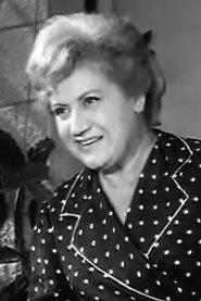 Aliki Vempo as rich lady in A Patented Stupid Man 1963