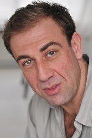 Norbert Ferrer as Bertrand in Des mains en or 2023