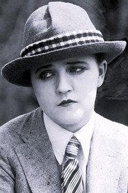 Helen Greene as Edith Torey in I'll Show You the Town 1925