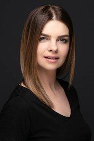 Pelin Karahan as Suna in Dalgalar ve İzler 2021