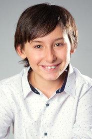 Elliot Léonard as Enfant qui zozote in How to Get Your Parents to Divorce 2022