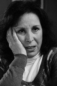 Filomena Gentile as Nancy in Volver a Brasil