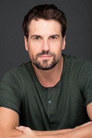 Chema Coloma as Eduardo in Heiresses 2021