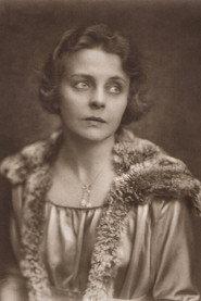 Stella Harf as Esther in Das Buch Esther 1919