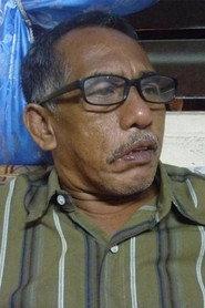 Man Kadir as Pak Jabit in Zombi Kampung Pisang 2007