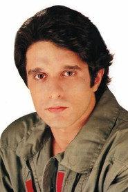 Thales Pan Chacon as Alexandre in Luzia Homem 1988