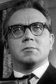 Iosif Konopatsky as Ворохтин, председатель горисполкома in White Queen's Move 1972