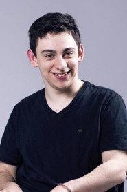 Marc Buxaderas as Daniel in Tres Mans