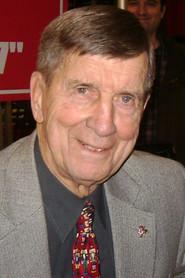 Ted Lindsay as Self in Names on the Cup 2017