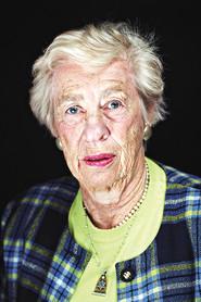 Eva Schloss as Contributor in The Diary of Anne Frank: A Tale of Two Sisters 2015