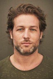 Julian Looman as Jan in Nightlife 2020