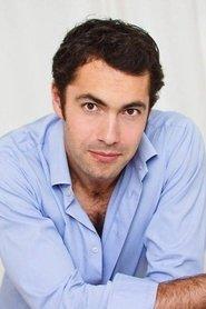 Cédric Ben Abdallah as Stéphane Blanc in Price of Parenting 2021