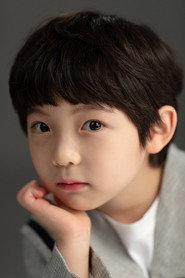 Kim Si-woo as Min-guk in About Family 2024