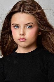 Sofia Fornazari as Dorinha in Dona Rosinha 2025
