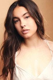 Maleah Goldberg as Lexi in The Auschwitz Bagel