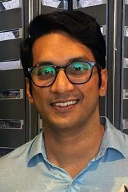 Sathish Krishnan as Naresh in Soppana Sundari 2023