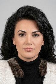 Nesrin Akkoç as Güzide in Yalancı 1994