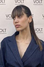 Elisa De Rossi as Ragazza del Dipinto in L'ospite 2025