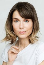 Melissa Paulson as Pearl in Seasoned With Love 2021