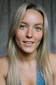 Charlotte Alex Riley as Pageant Girl 2 in Tastebuds 2025