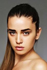 Ayça Yağcıoğlu as Ipek in Across the Sea 2014