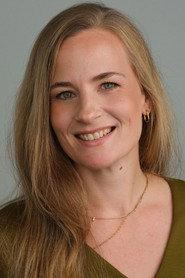 Willemijn van Helden as Jo in Go Home 2026