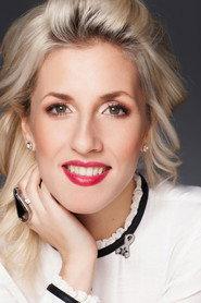 Ingrid St-Pierre as Self - Performer in Pour une histoire... 2021
