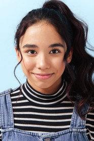 Arwen Monzon-Sanders as Andrea in Hasta Domingo Soy Gringo 2020
