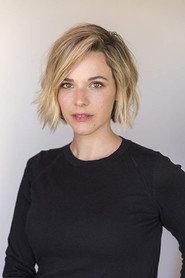 Kate Hamilton as Lauren in Miss Patti 2023