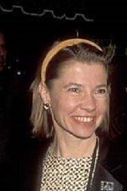 Laure Mattos as Flora Bosch in C.H.U.D. 1984