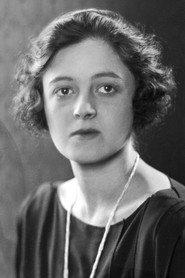 Meggie Albanesi as Elin Gorry in Darby and Joan 1920