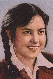 Wang Suya as 炼钢厂金花 in Five Golden Flowers 1959