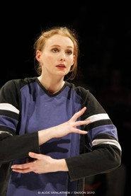 Amélie Saye as Charlotte / Arabella in Bossemans et Coppenolle 2015