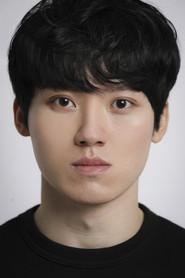 Yoo Ho-jae as Gi-jeong in Essay Love 2021