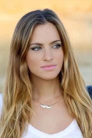Tutti Márquez as Charo in Culpables 2015