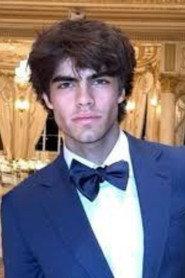 Dillon Latham as Officer Kincaid in Alan Jones Part One 2021