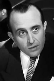 Jacques Josselin as Tesseyre in Une fille dans le soleil 1953