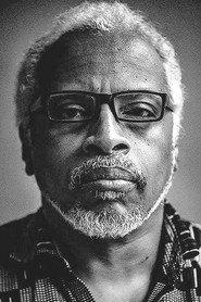 Márcio Barbosa as Self in Cadernos Negros 2025