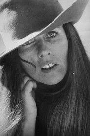 Claudia Sánchez as Inés in The Currents 2025