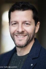Simone Gallo as Guido in Din Don: Bianco Natale 2022